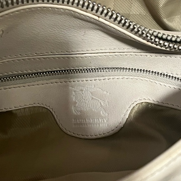 Authentic Burberry White Leather Large Handbag - Picture 9 of 9